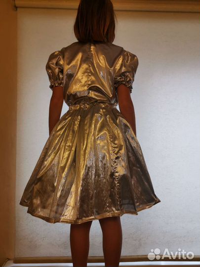 Костюм праздничный (юбка и блузка)