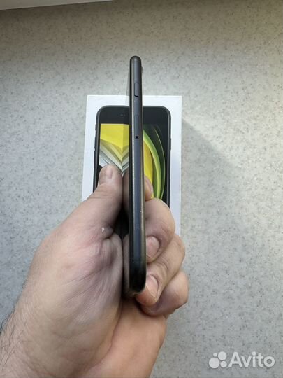 iPhone SE (2020), 256 ГБ