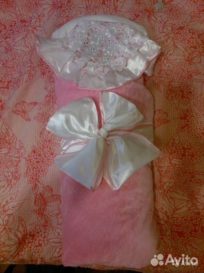 Комплект на выписку для девочки