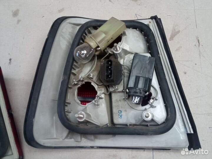 Задние фонари BMW 5 e34