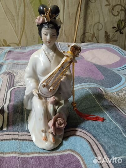 Фарфоровые статуэтки