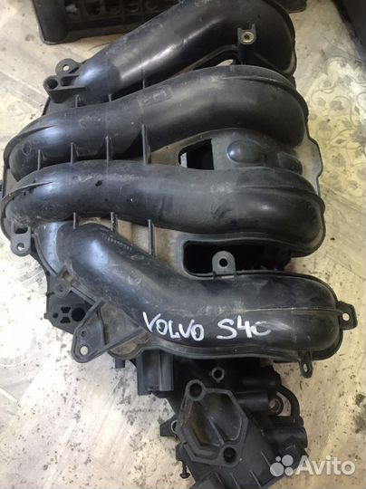 Коллектор впускной Вольво Форд 1.8 2.0