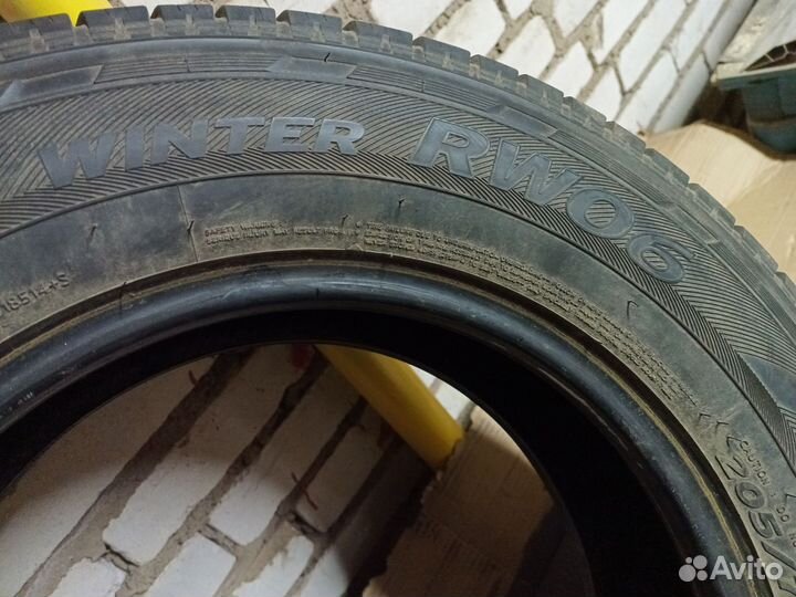 Hankook Winter RW06 205/75 R16C