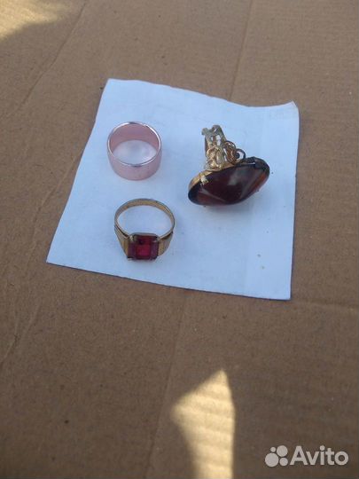 Броши, кольцо широкое и перстни СССР