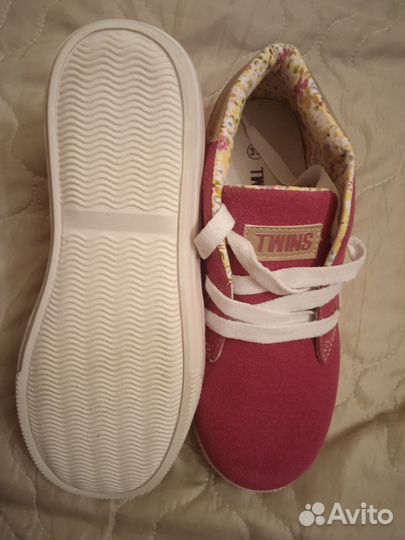 Новые полуботинки для девочки