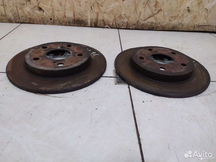 Тормозной диск задний Toyota Corolla e150