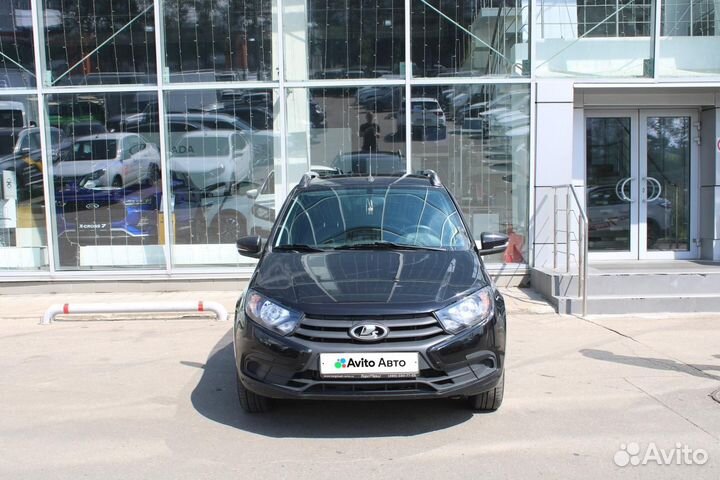 LADA Granta 1.6 МТ, 2022, 32 500 км