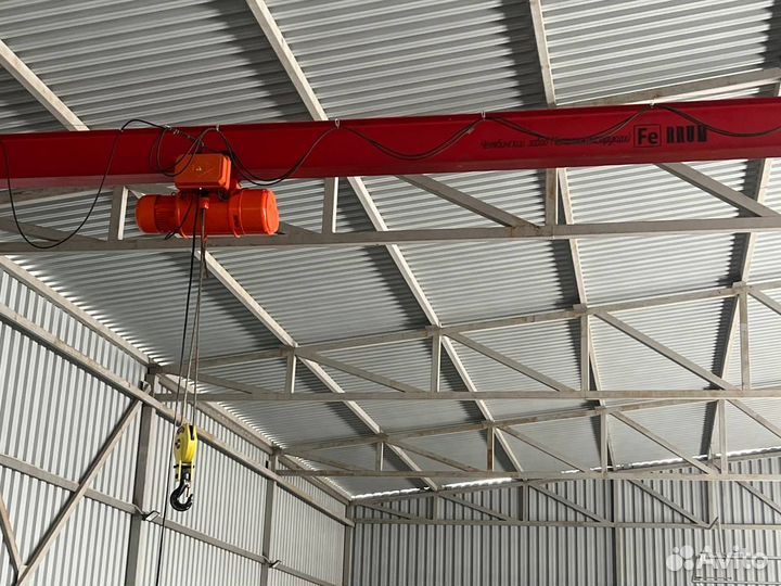 Мобильный козловой кран с электроприводом колес