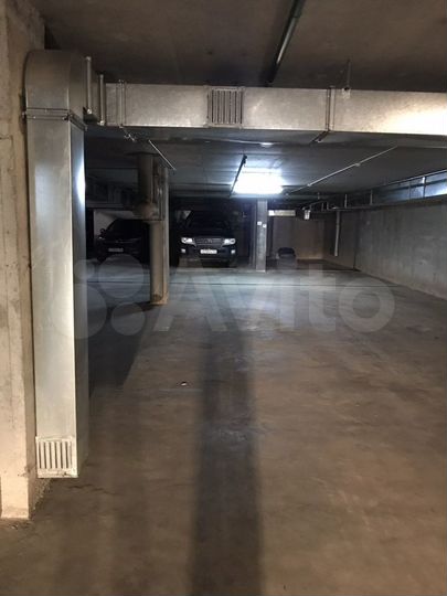 Машиноместо, 14 м²