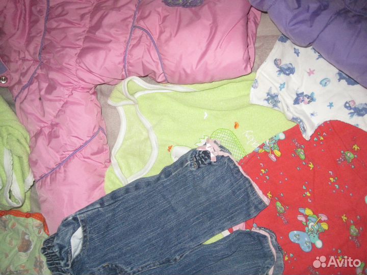 Пакет одежды на девочку комбинезон, штаны, чепчики