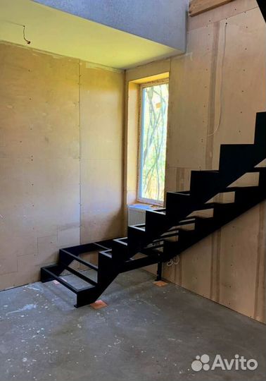 Лестница металлическая. На рынке 10 лет