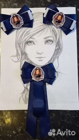 Комплект галстук -брошь и бантики