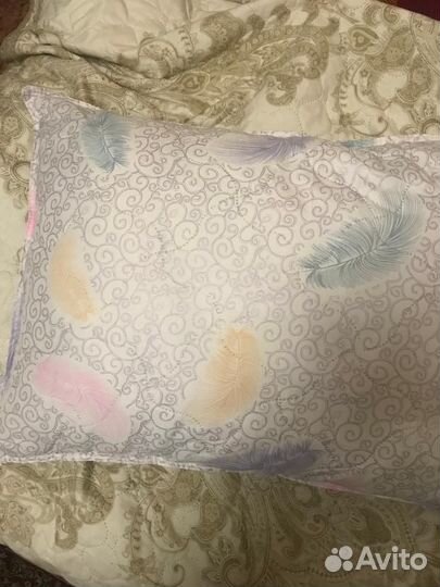 Новая подушка 50 на 70 см