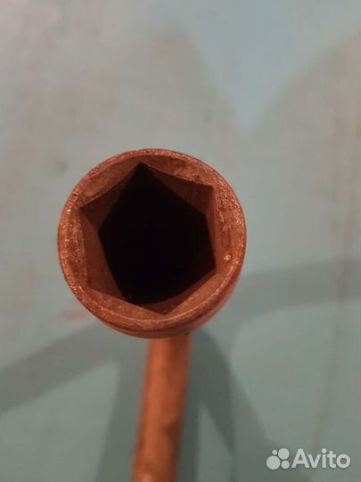 Балонный ключ 22