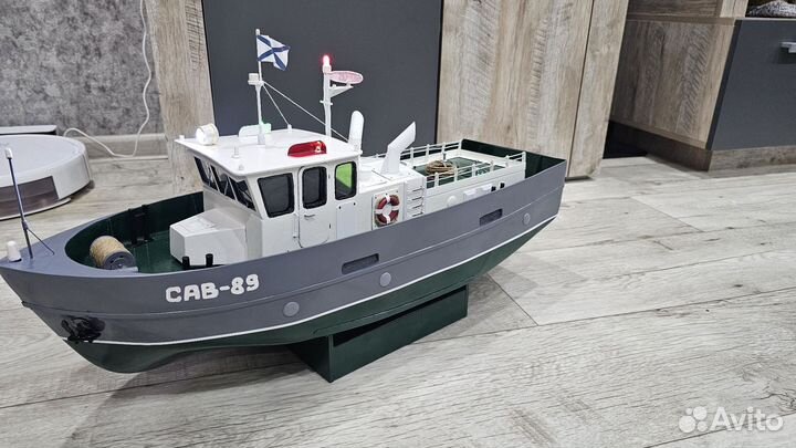 Катер буксировщик