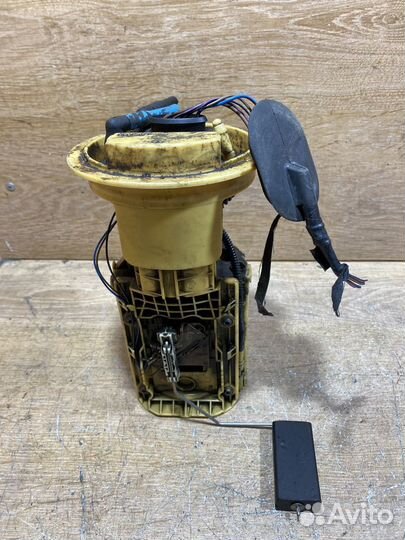 Насос топливный Volkswagen Golf 5 дизель N83