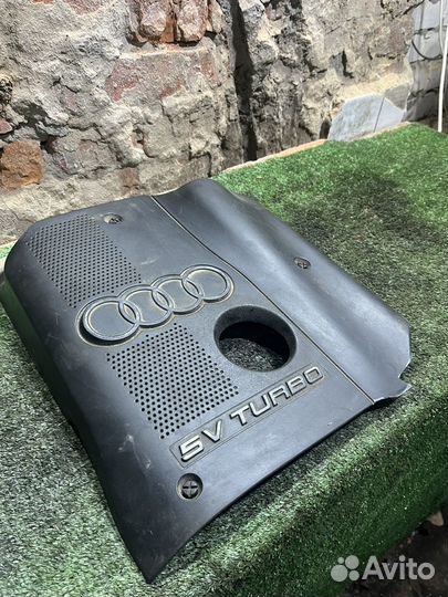 Декоративная крышка двс для Audi A4,A6