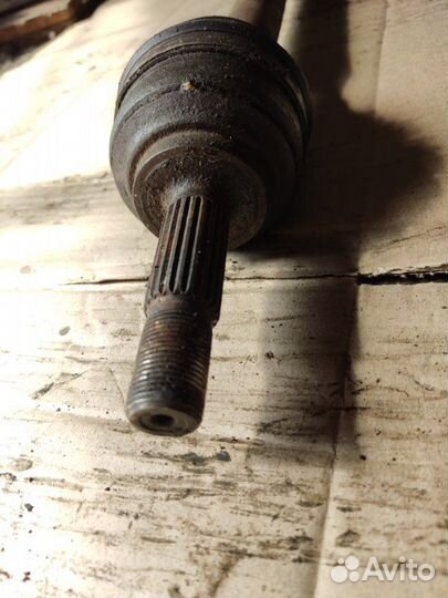 Привод левый Renault Logan 2005