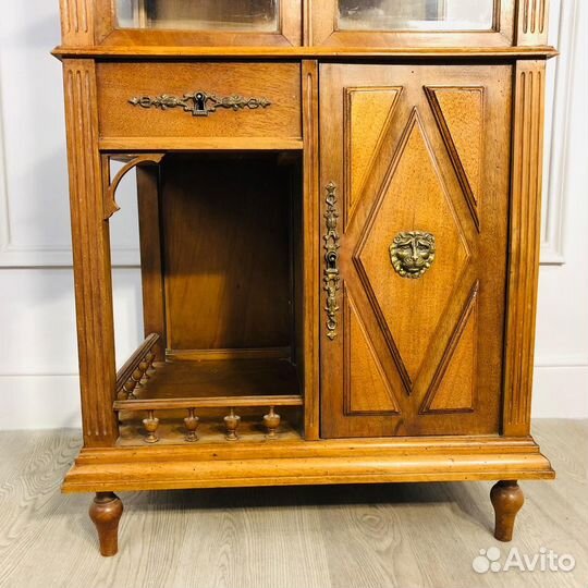 Витрина старинная