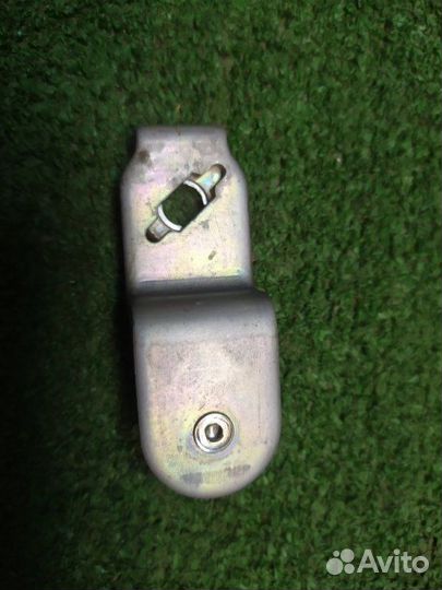 Кронштейн Volkswagen Polo 2012-2021