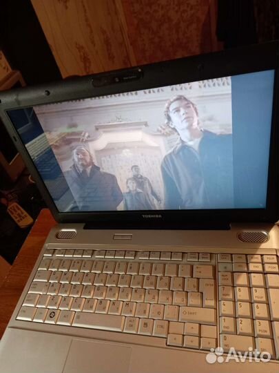 Ноутбук Toshiba satellite L500-1Q6