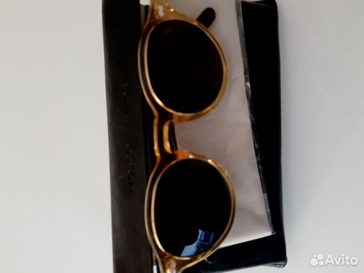 Солнцезащитные очки