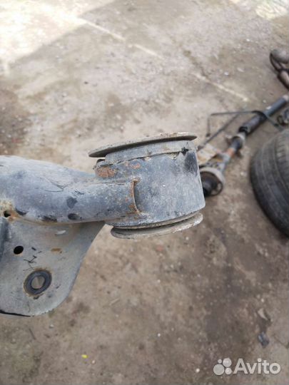 Прдрамник задний ауди Q7