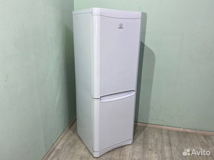 Холодильник Indesit