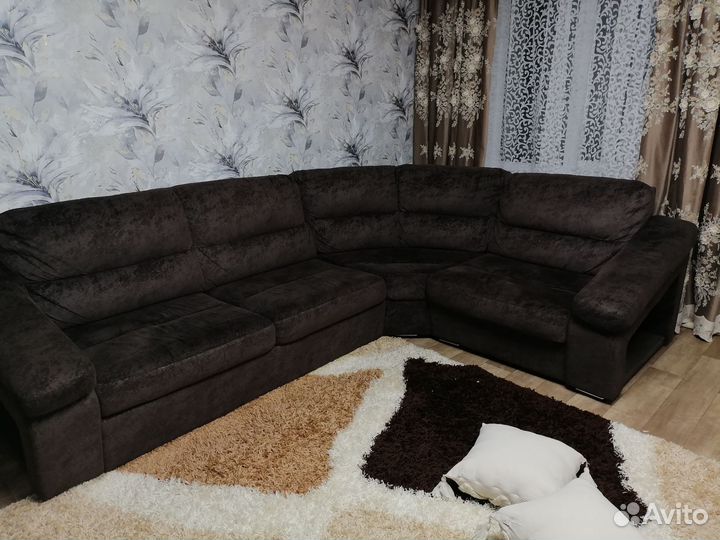 Большой угловой диван бу