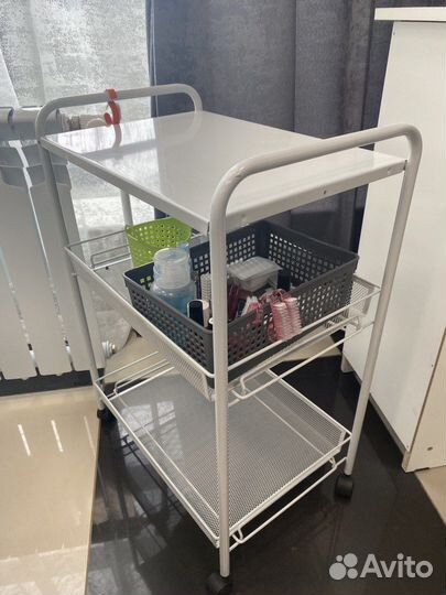 Стол мастера маникюра