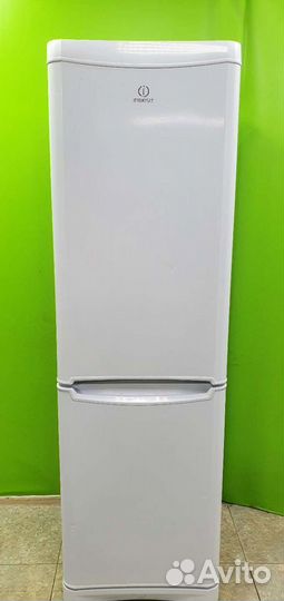 Холодильник indesit