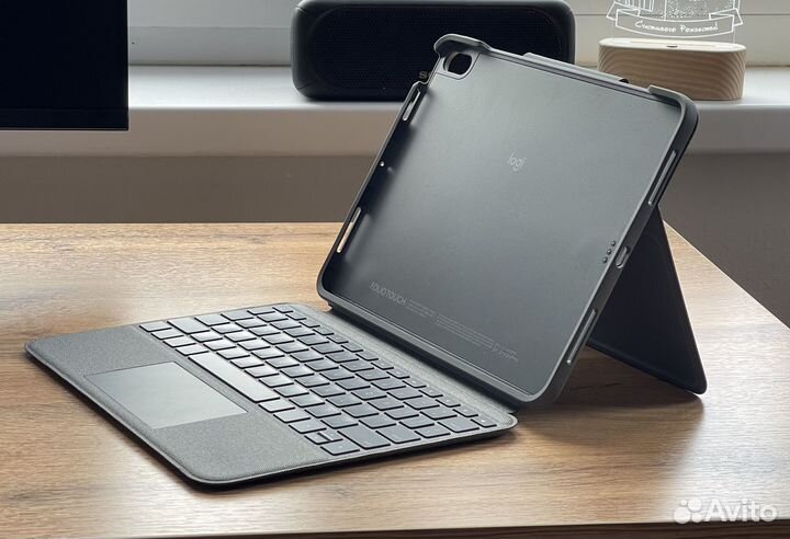 Logitech Folio Touch iPad Air 11 4th&5th Gen