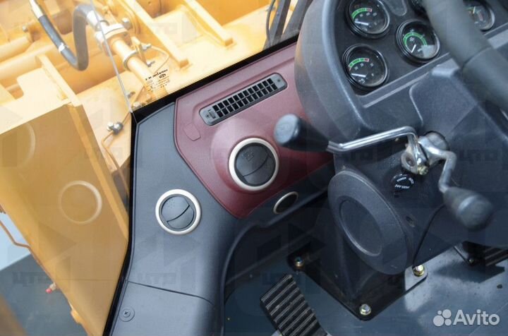 Фронтальный погрузчик Lonking LG833N, 2023