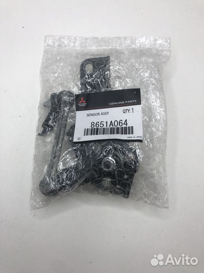 Датчик наклона подвески mitsubishi 8651A064