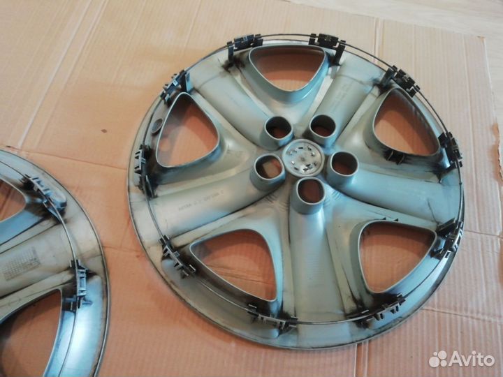 Колпак колеса Opel Astra J 13286691