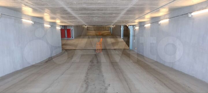 Машиноместо, 13 м²