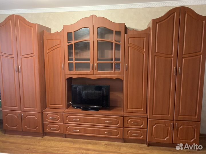 Стенка в гостиную