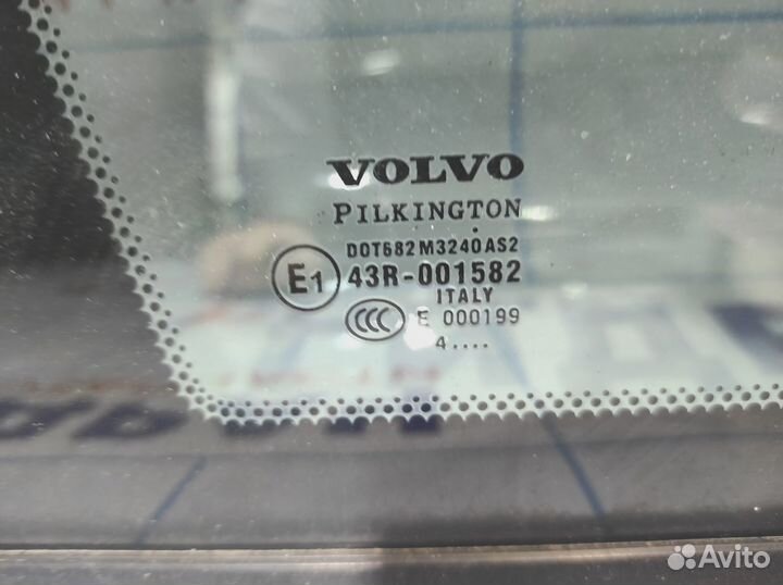 Стекло кузовное глухое левое Volvo XC90 30779652