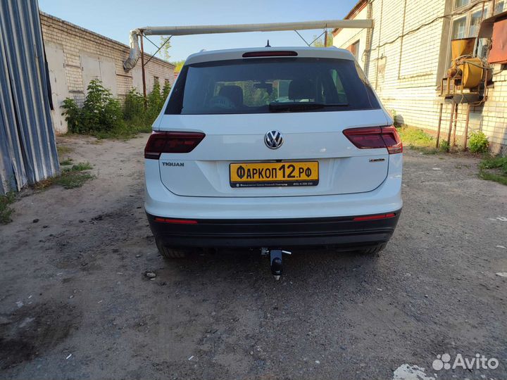 Фаркоп на Фольксваген Тигуан шар-вставка 50х50