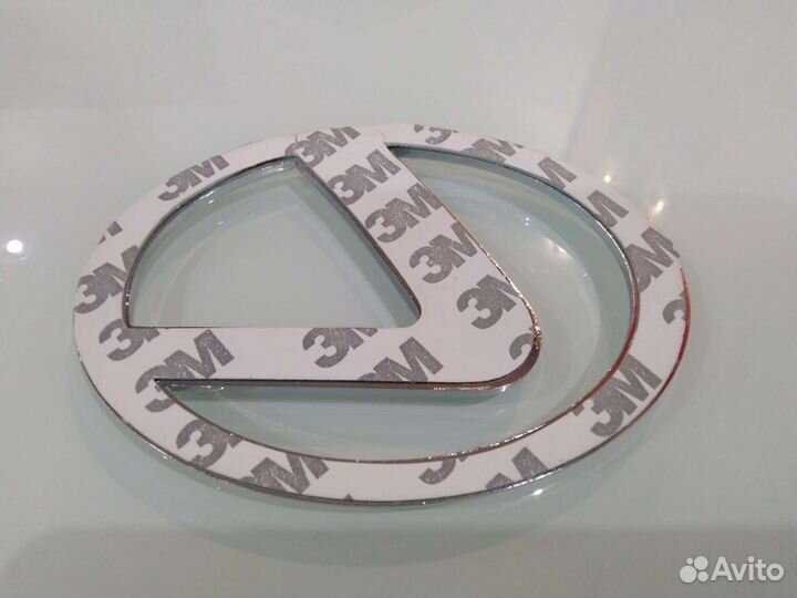 Шильдик Лексус