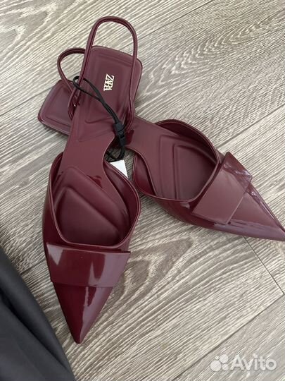 Сандалии zara