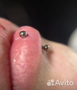 Модель на пирсинг