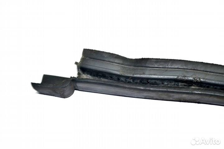 Уплотнитель стекла двери volvo FH12 2-seeria (01.0