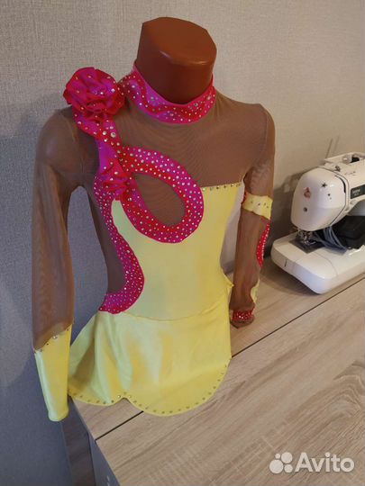 Купальник для художественной гимнастики