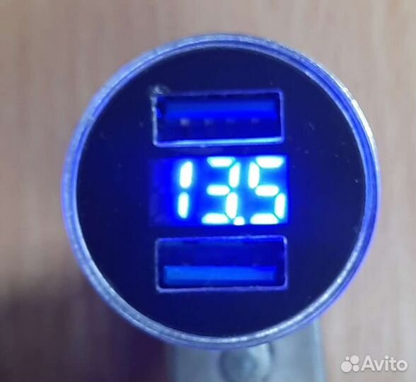 Зарядное устройство USB в прикуриватель вольтметр