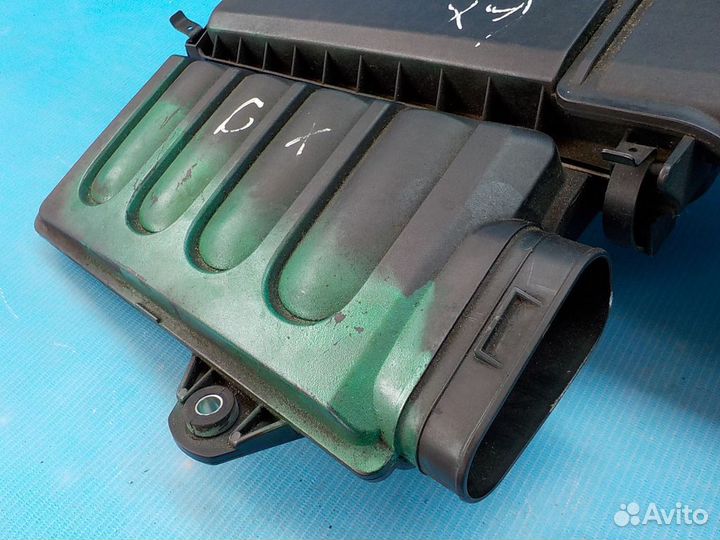 Корпус воздушного фильтра mazda 3 (BK) 2003-2009