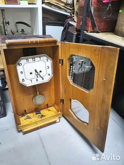 Часы настенные Янтарь с боем Дерево СССР