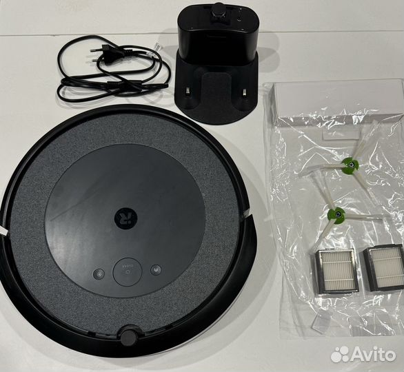 Робот-пылесос irobot roomba i3