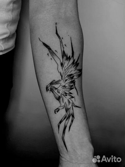 Мастер татуировки