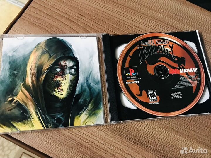 Mortal Kombat Trilogy + Soundtrack Film PS1